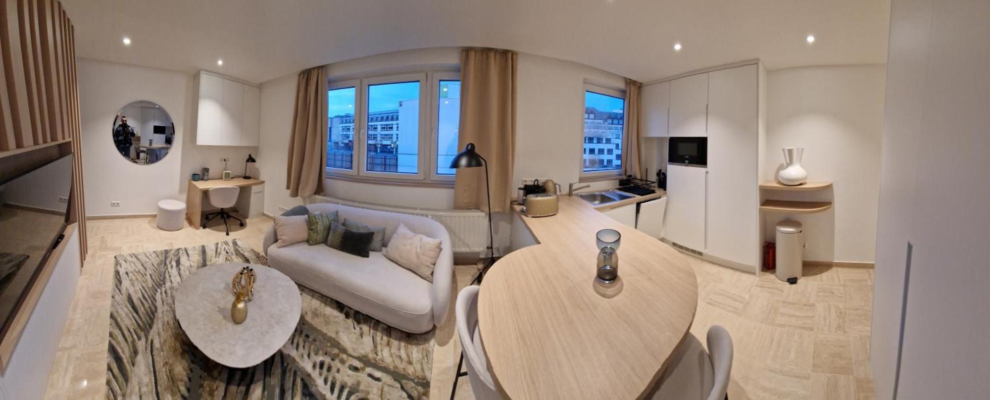 Core Mirrorview-parking And Breakfast Apartment